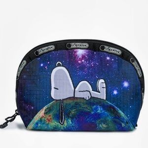 Lesportsac snoopy outer limit medium dome cosmetic pouch "top of the world"